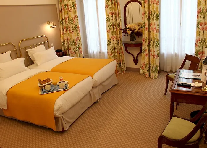 Camille Tapestry Collection By Hilton Hotel 4*