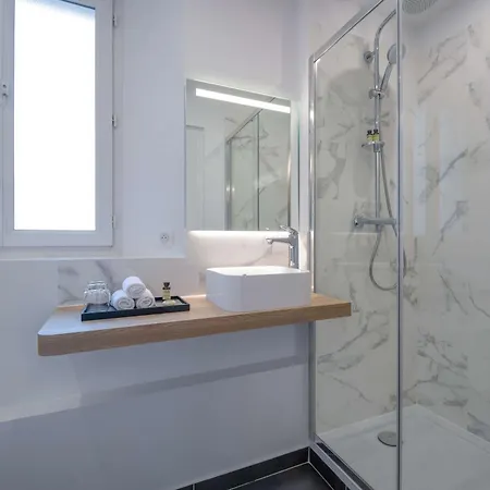 فندق Camille Tapestry Collection By Hilton