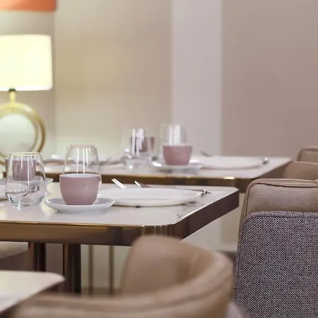Camille Tapestry Collection By Hilton 4* Párizs