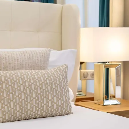 Camille Tapestry Collection By Hilton 4*