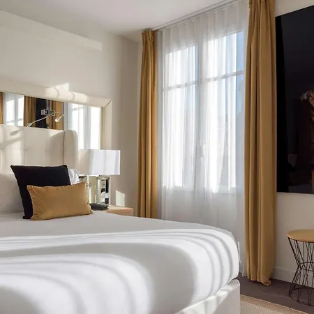 Camille Tapestry Collection By Hilton