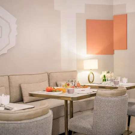 فندق Camille Tapestry Collection By Hilton