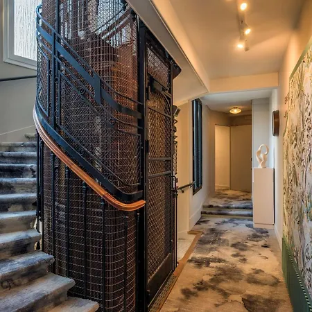 Camille Tapestry Collection By Hilton باريس