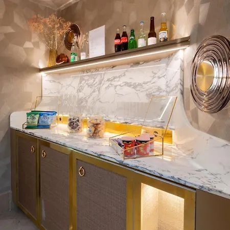 Camille Tapestry Collection By Hilton 4*