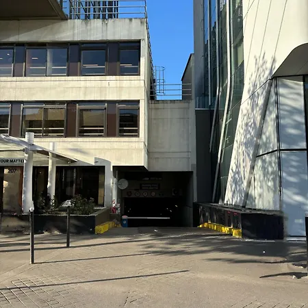 Camille Tapestry Collection By Hilton فندق