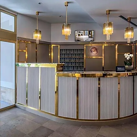 Camille Tapestry Collection By Hilton 4* París
