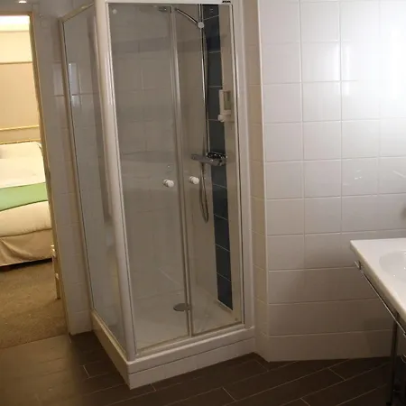 Azur Hotel Paris