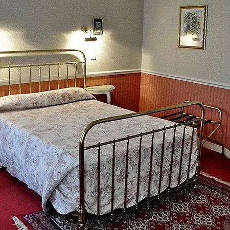 Hotel Azur Paris