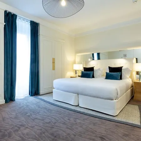 Camille Tapestry Collection By Hilton 4*