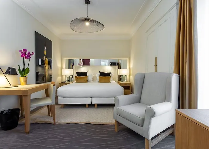 Camille Tapestry Collection By Hilton 4* Paris