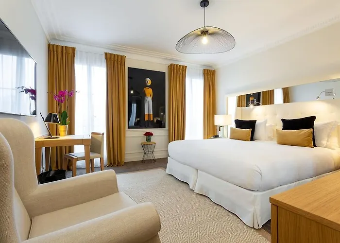 Camille Tapestry Collection By Hilton 4*