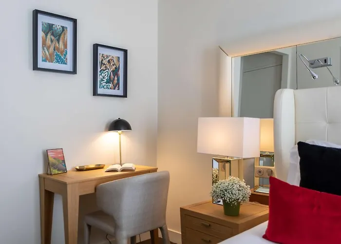 Camille Tapestry Collection By Hilton Hotel 4*