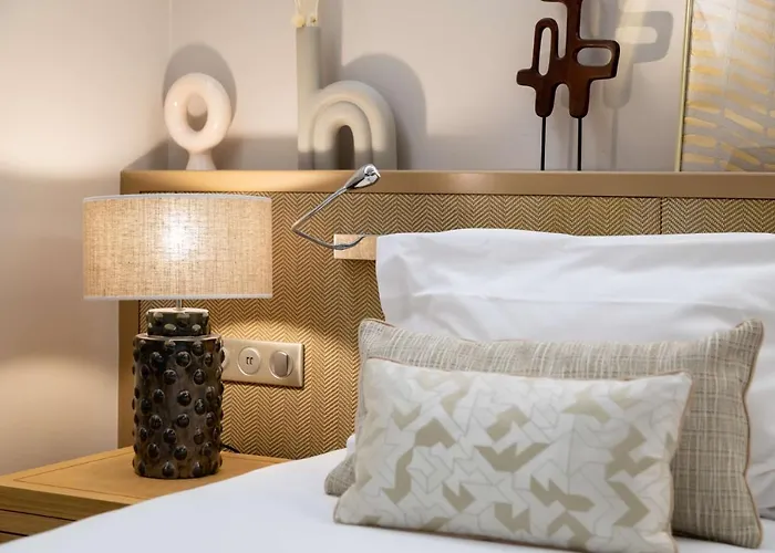 Camille Tapestry Collection By Hilton 4*