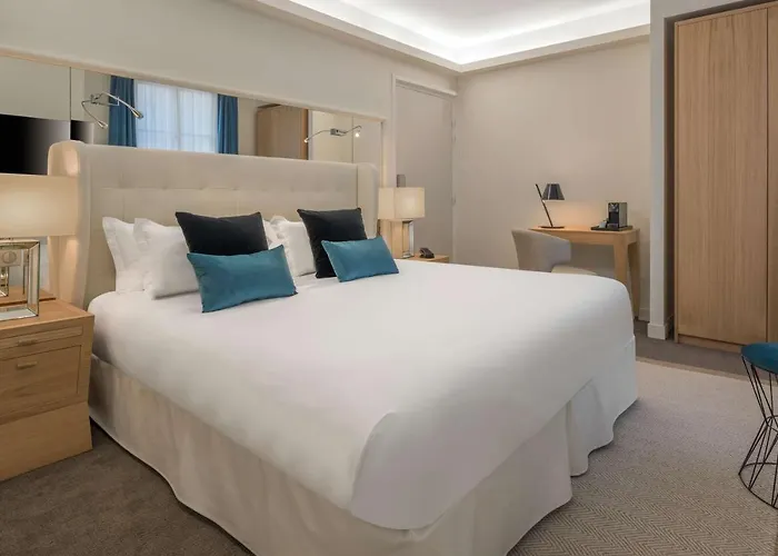 Camille Tapestry Collection By Hilton 4*