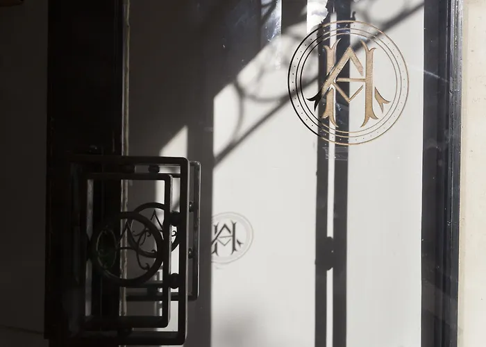 Camille Tapestry Collection By Hilton 4* Paris