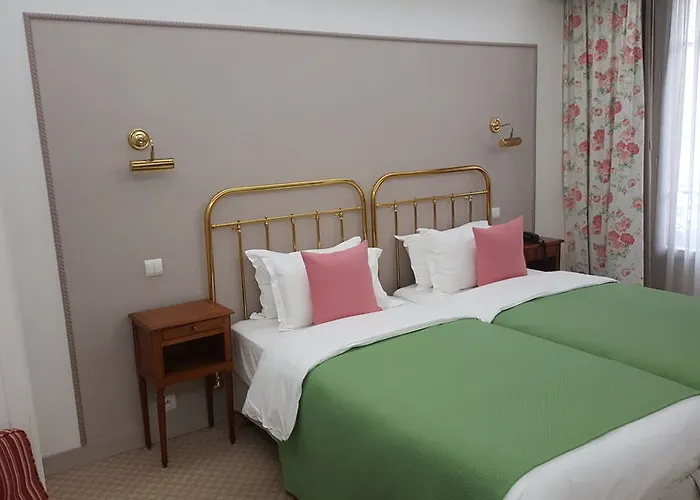 Camille Tapestry Collection By Hilton 4*